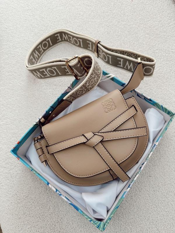 BOLSO LOEWE MOÑO - Image 1