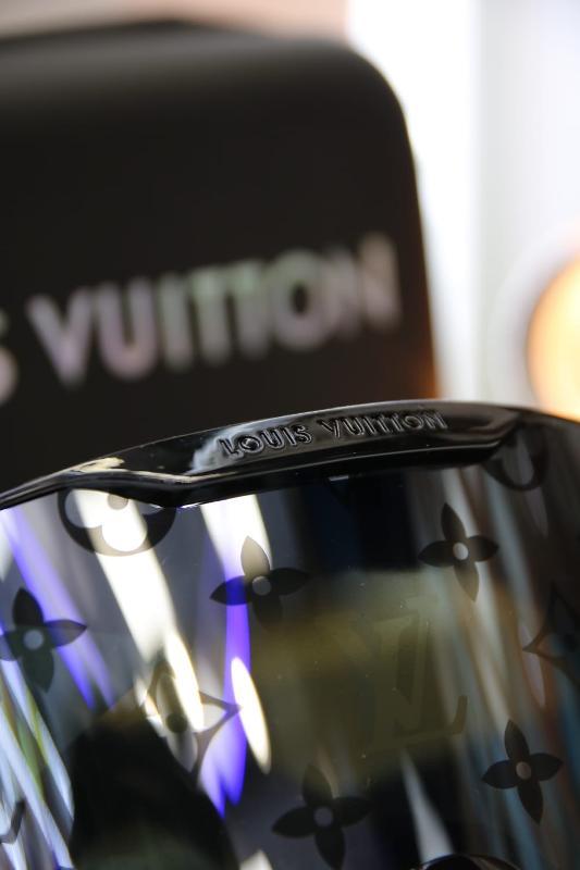 GAFAS LOUIS VUITTON NIEVE - Image 4