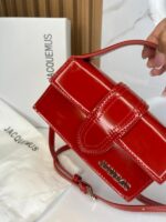 BOLSO JACQUEMUS ROJO PEQUEÑO