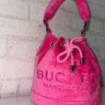 BOLSO MARC JACOBS FUCSIA EN VELVET