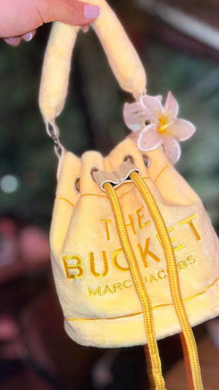 BOLSO MARC JACOBS AMARILLO PELUDO - Image 1