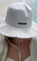 GORRO JACQUEMUS BLANCO