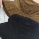 GORRO MIU MIU EN RIB CAFE Y NEGRO