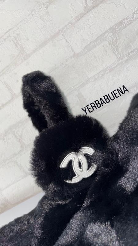 SET CHANEL BUFANDA Y OREJERAS - Image 2