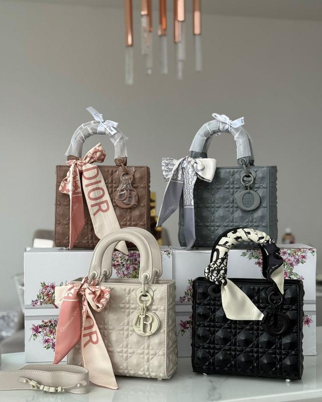 BOLSO LADY DIOR MEDIANO TAUPE - Image 1