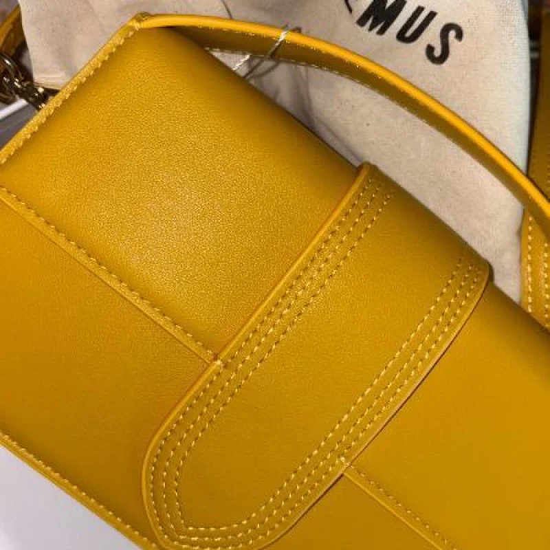 BOLSO JACQUEMUS AMARILLO MOSTAZA - Image 1