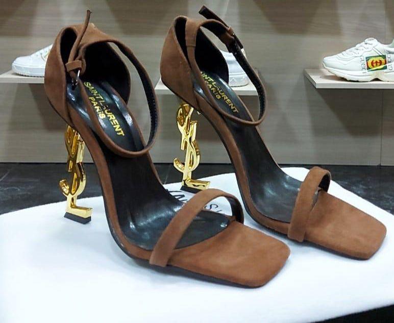 5343cbe9-65ff-4703-bc71-707cb521eb0a.jpg TACONES YSL CAFE - Image 1