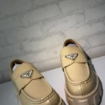 MOCASINE PRADA NUDE