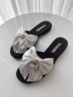 SANDALIA CHANEL MONO BLANCO - Image 2