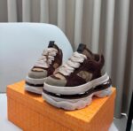 NAKED WOLFE CAMARA CAFE