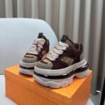 NAKED WOLFE CAMARA CAFE