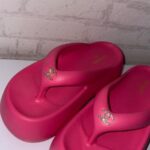 SANDALIA CHANEL PLASTICO FUCSIA