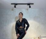 CHAQUETA CORTA ELASTICO