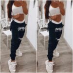 JOGGER Y-OUT NEGRO LETRERO