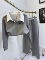 CONJUNTO MIU MIU GRIS CON CUELLO BLANCO - Image 2