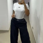 SET ALO PANTALON NEGRO CON CAMISA BLANCA - Image 2