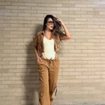 SET CON CHALECO CAMEL
