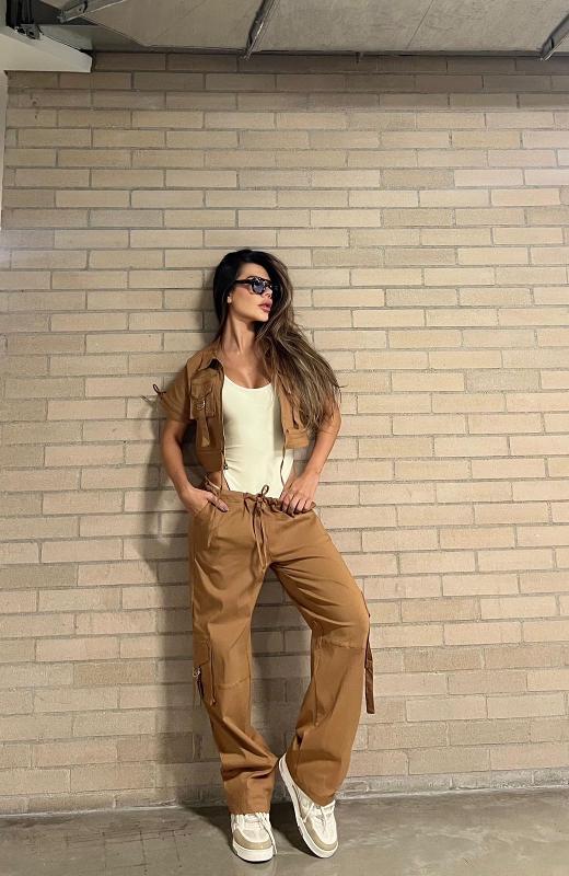 SET CON CHALECO CAMEL - Image 3