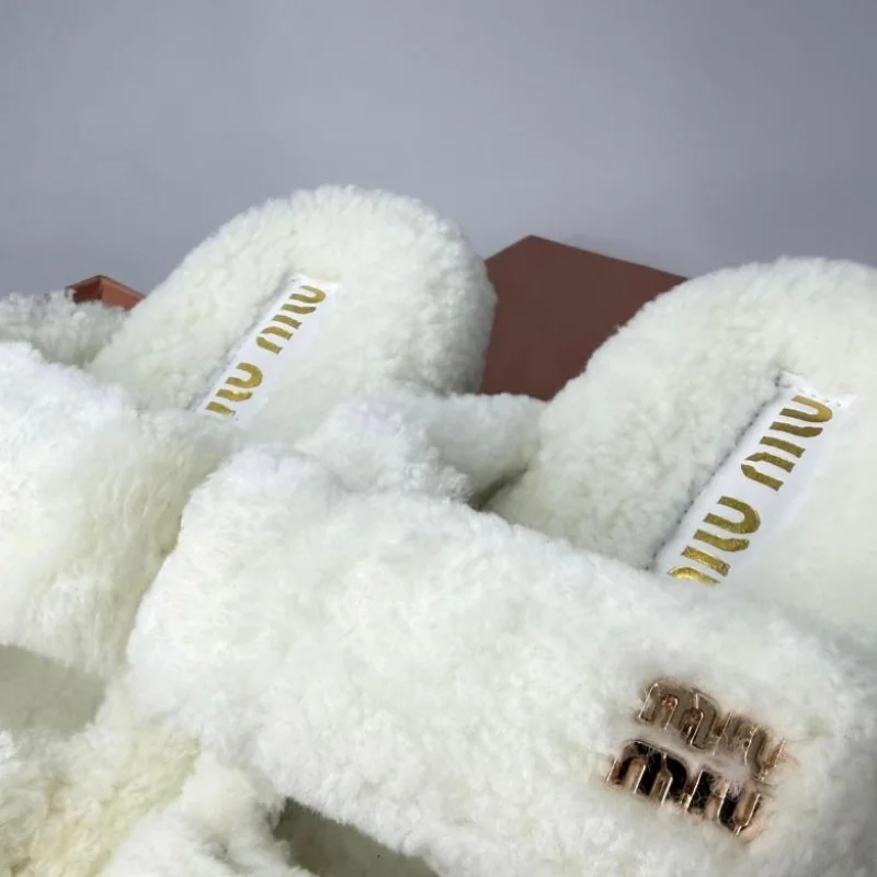 SANDALIAS MIU MIU PELUDA VELCRO - Image 2
