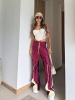 PANTALON VINOTINTO RAYAS CON AMARILLO