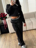 CONJUNTO MIU MIU NEGRO CUELLO BLANCO