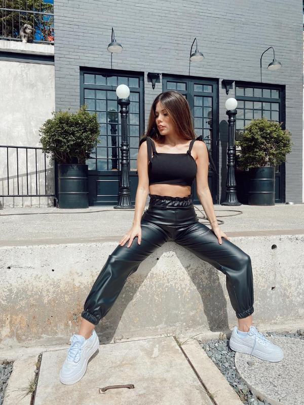 TOP ELLIS IA NEGRO - Image 1