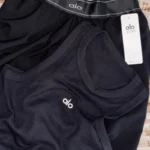 SET ALO PANTALON NEGRO CON CAMISILLA NEGRA - Image 2