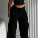 CONJUNTO PRADA NEGRO TELA GALLETA - Image 3
